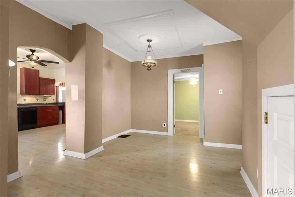 St Louis, MO 63125,8625 S Grand AVE