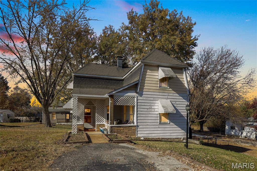 St Louis, MO 63125,8625 S Grand AVE