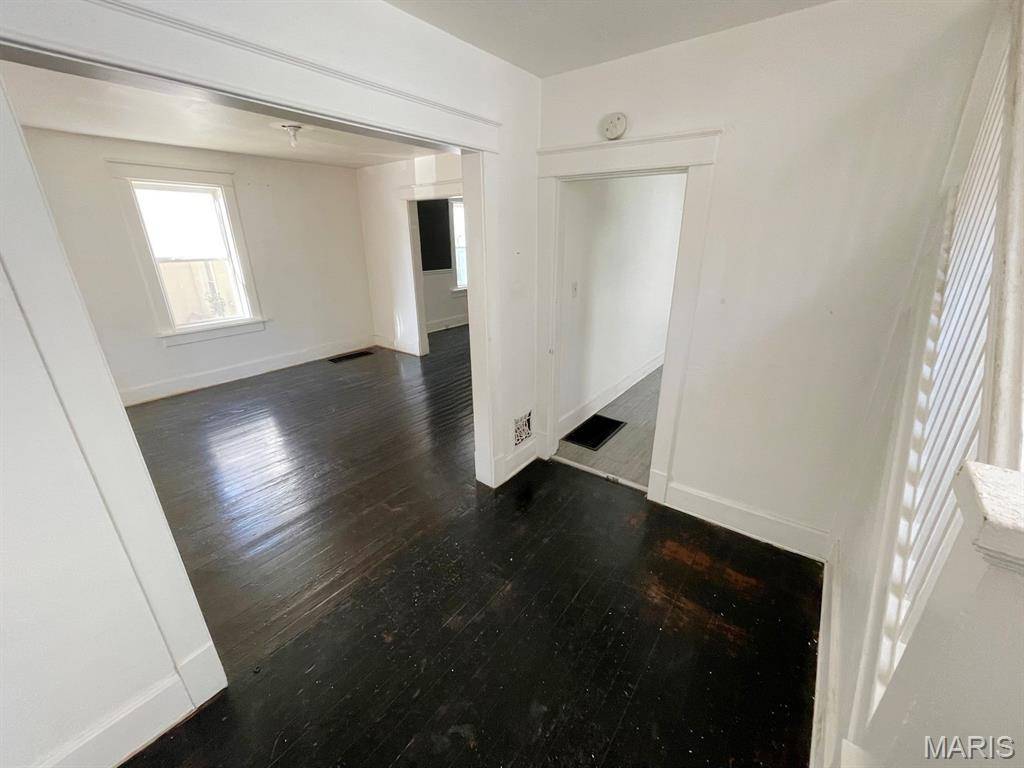 Alton, IL 62002,230 E 12th ST