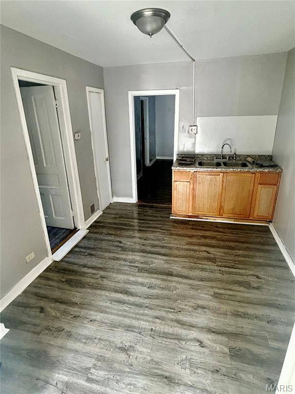 Jennings, MO 63136,5617 Janet AVE