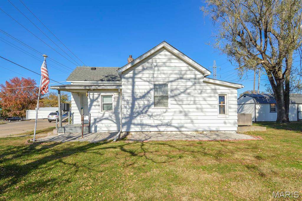 Hartford, IL 62048,114 N Delmar AVE