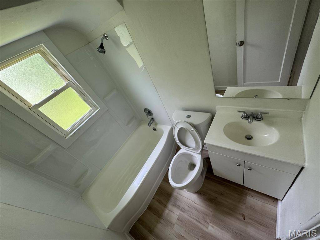 St Louis, MO 63136,9815 Vickie PL