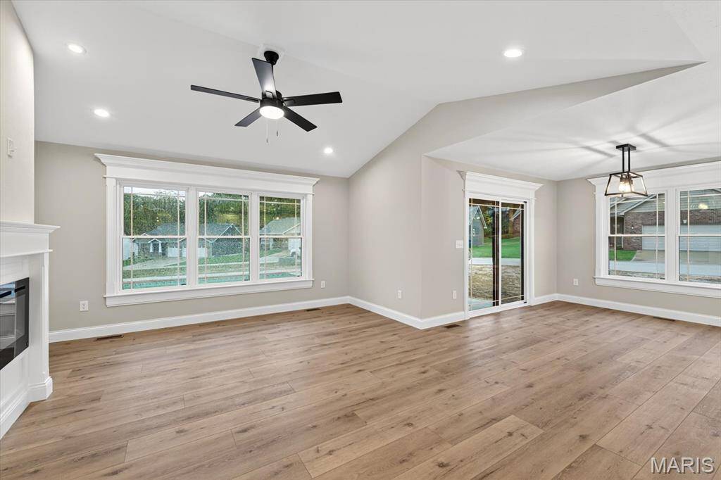 Caseyville, IL 62232,8086 Villa Valley