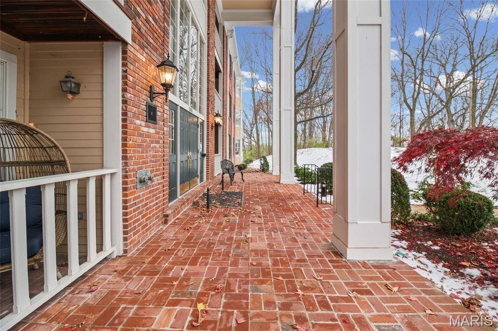 Chesterfield, MO 63017,200 Ambridge CT #306