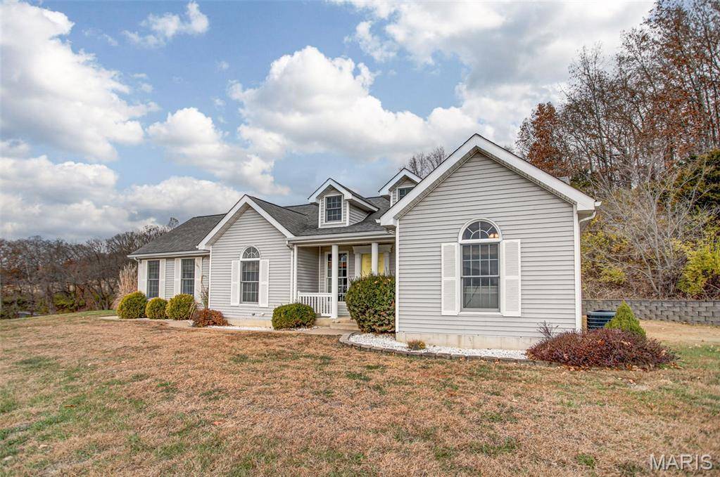 Kampsville, IL 62053,208 Crawford Creek RD