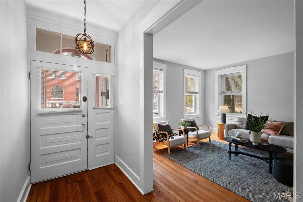 St Louis, MO 63104,2406 S 13th ST