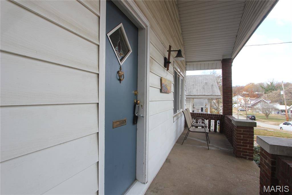 St Louis, MO 63117,7028 Glades AVE