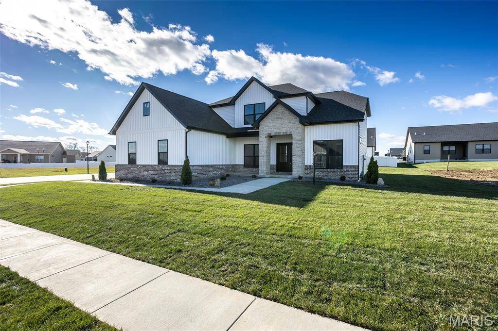 Glen Carbon, IL 62034,7123 Savannah DR