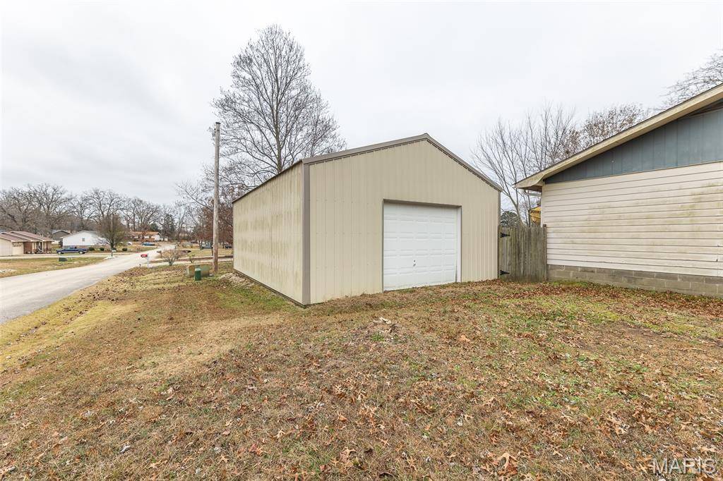 Poplar Bluff, MO 63901,1802 Woodland Meadows Drive