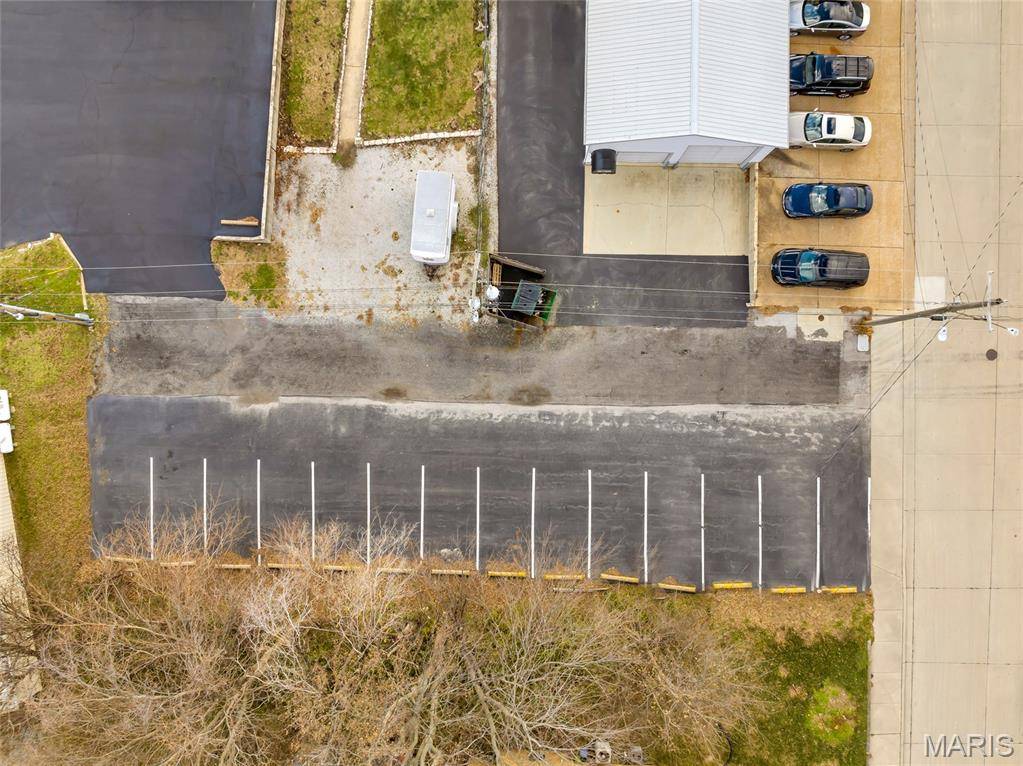 Columbia, IL 62236,102 N Main ST