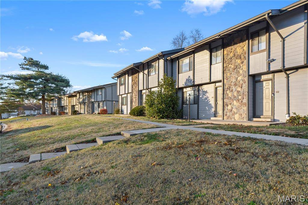 Lake St Louis, MO 63367,2503 Savoy DR #2503