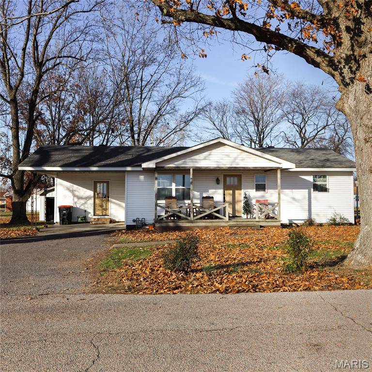 Advance, MO 63730,709 W Sand RD