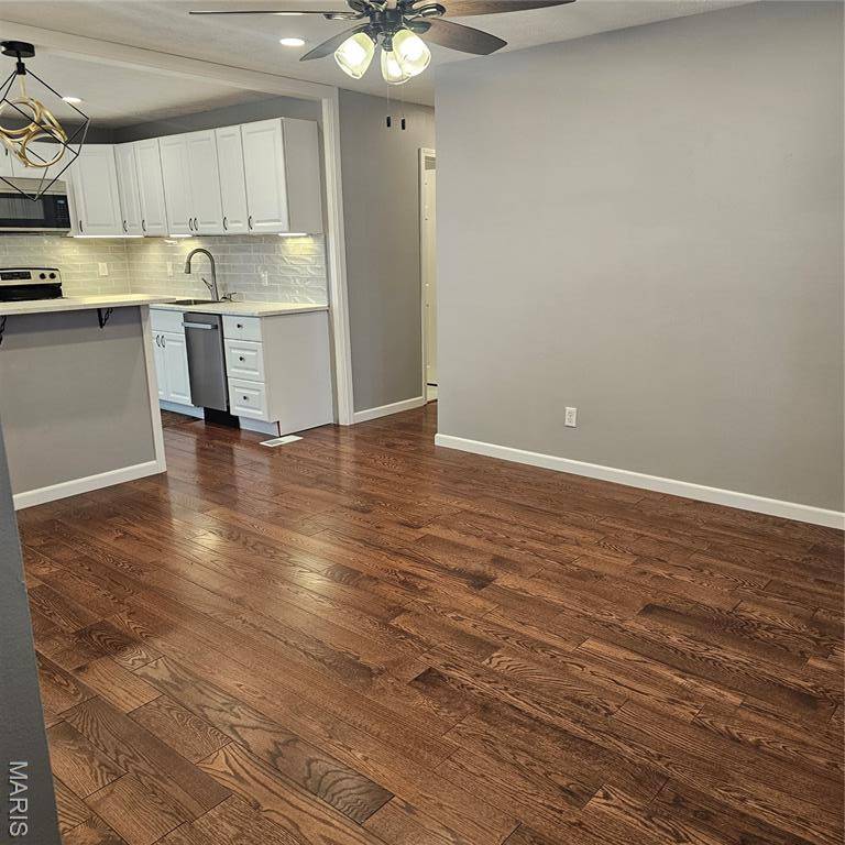 Godfrey, IL 62035,1205 Sir Lancelot LN