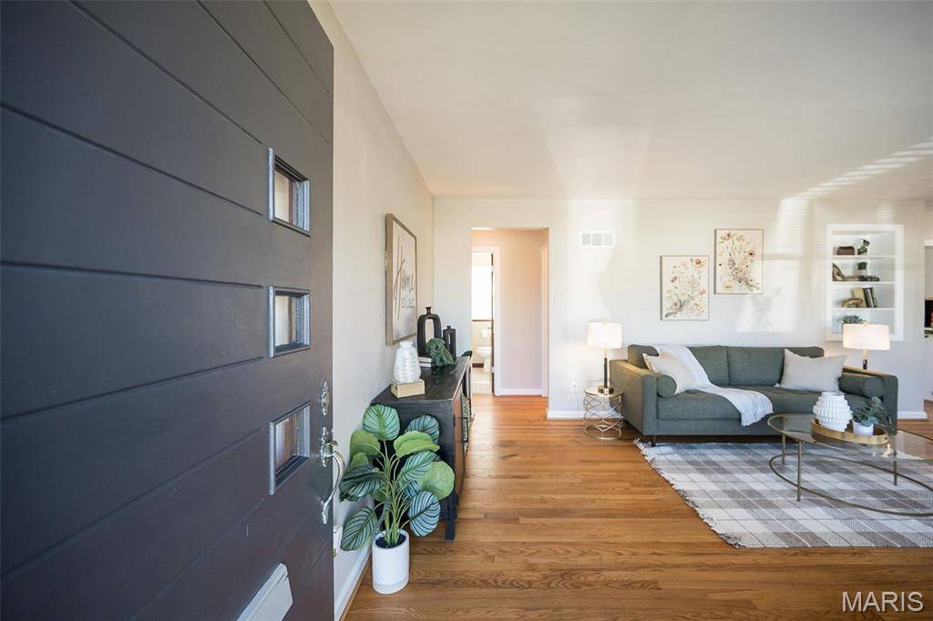 St Louis, MO 63109,5937 Childress AVE