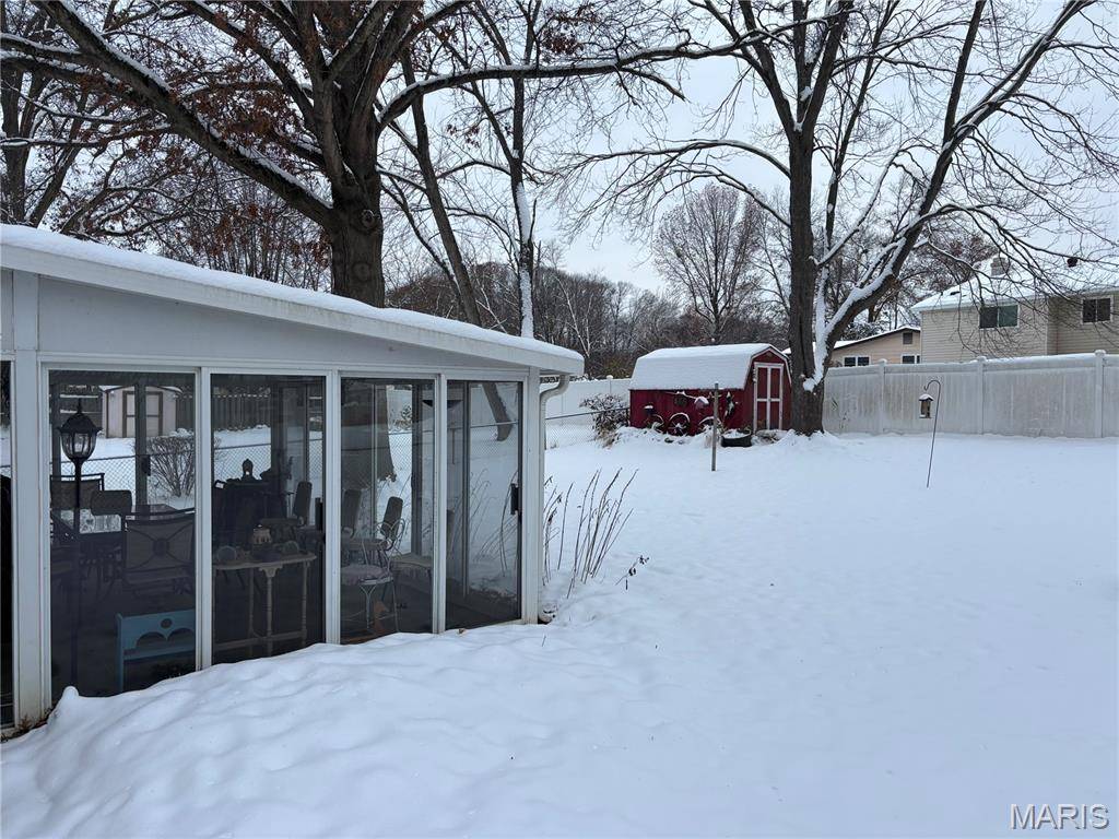 Florissant, MO 63034,5647 Madlar LN