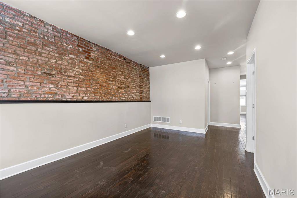 St Louis, MO 63116,3800 Fairview AVE