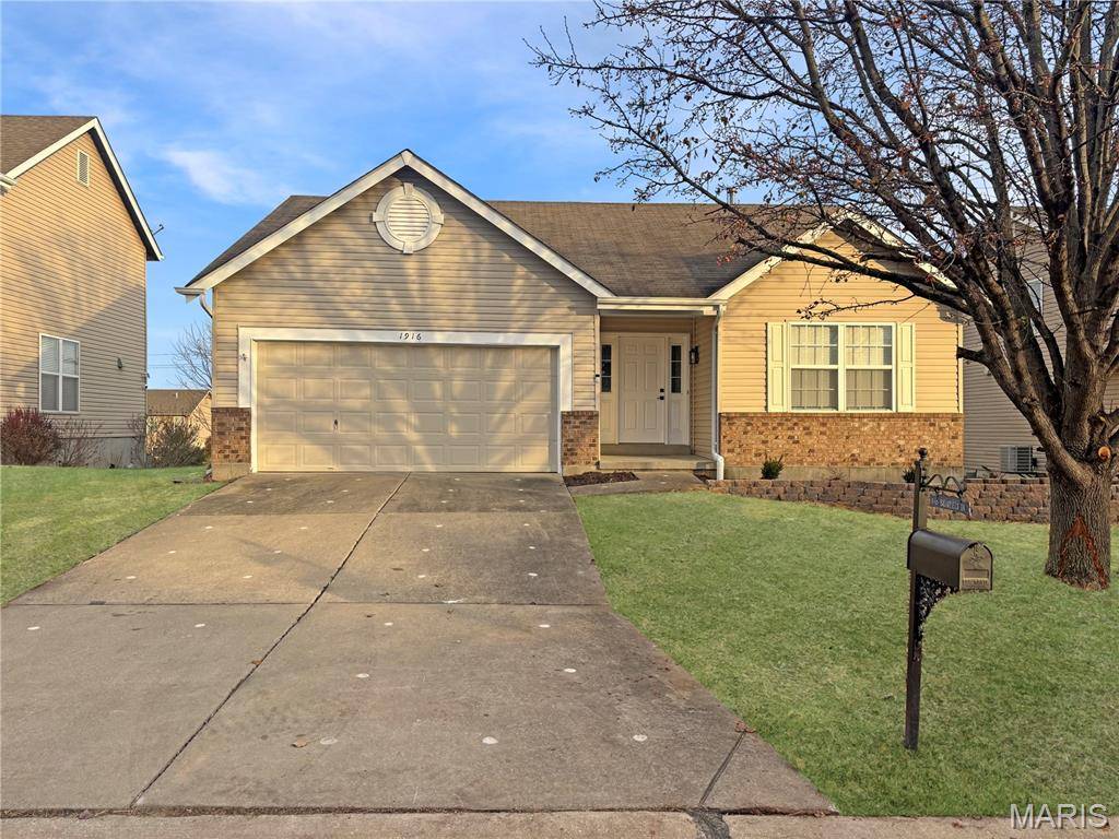 Lake St Louis, MO 63367,1916 Briarfield DR