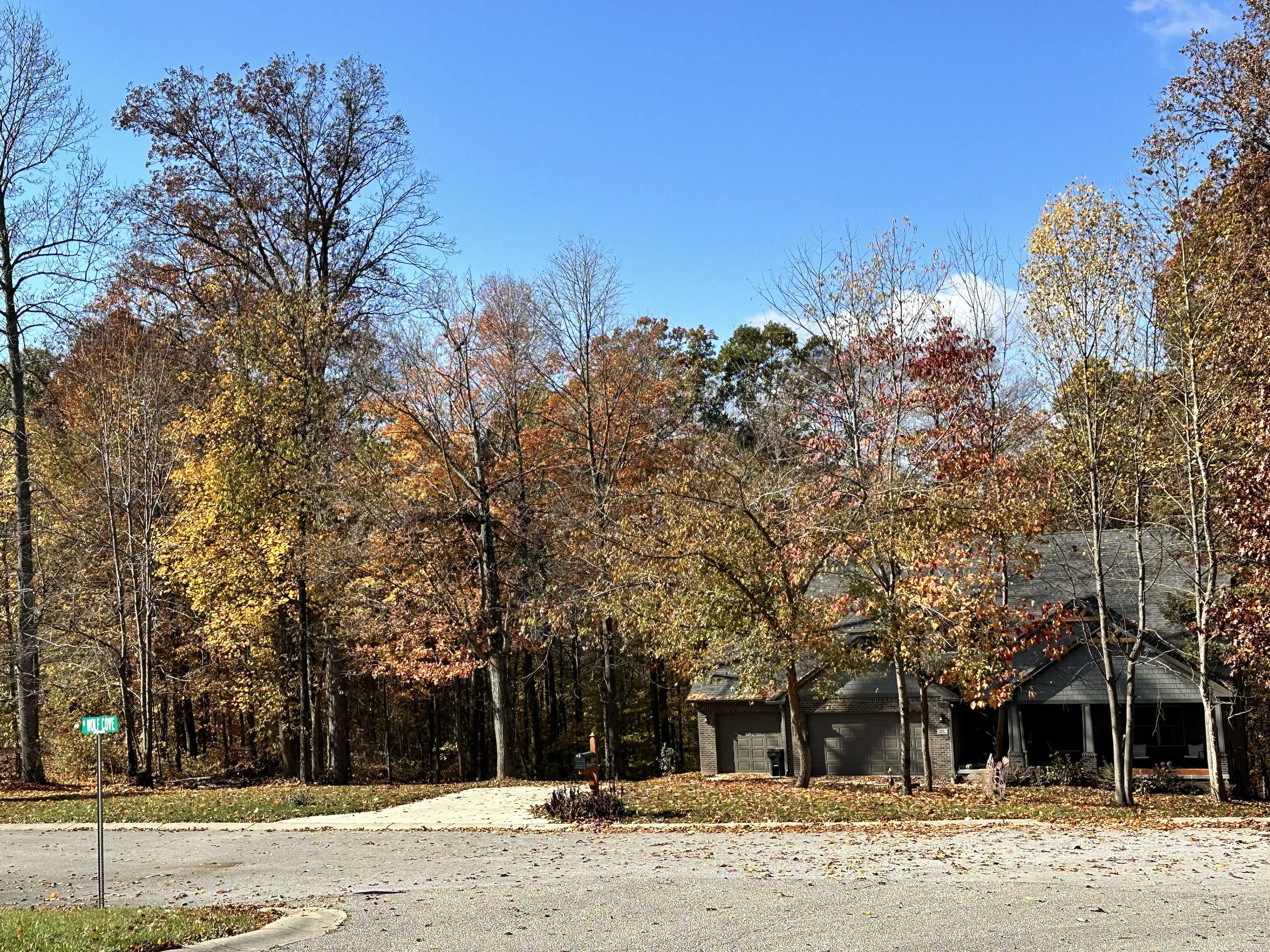 Martinsville, IN 46151,2121 N Wolf Den LN