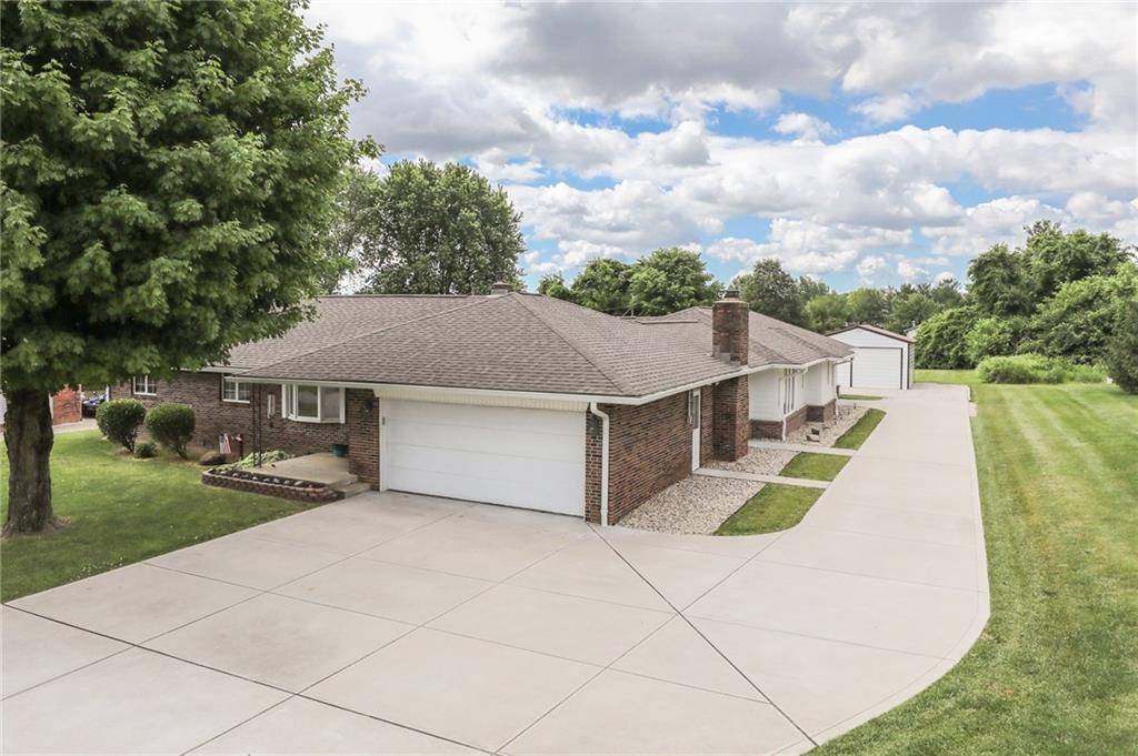 Greenwood, IN 46143,4955 Lakeview DR