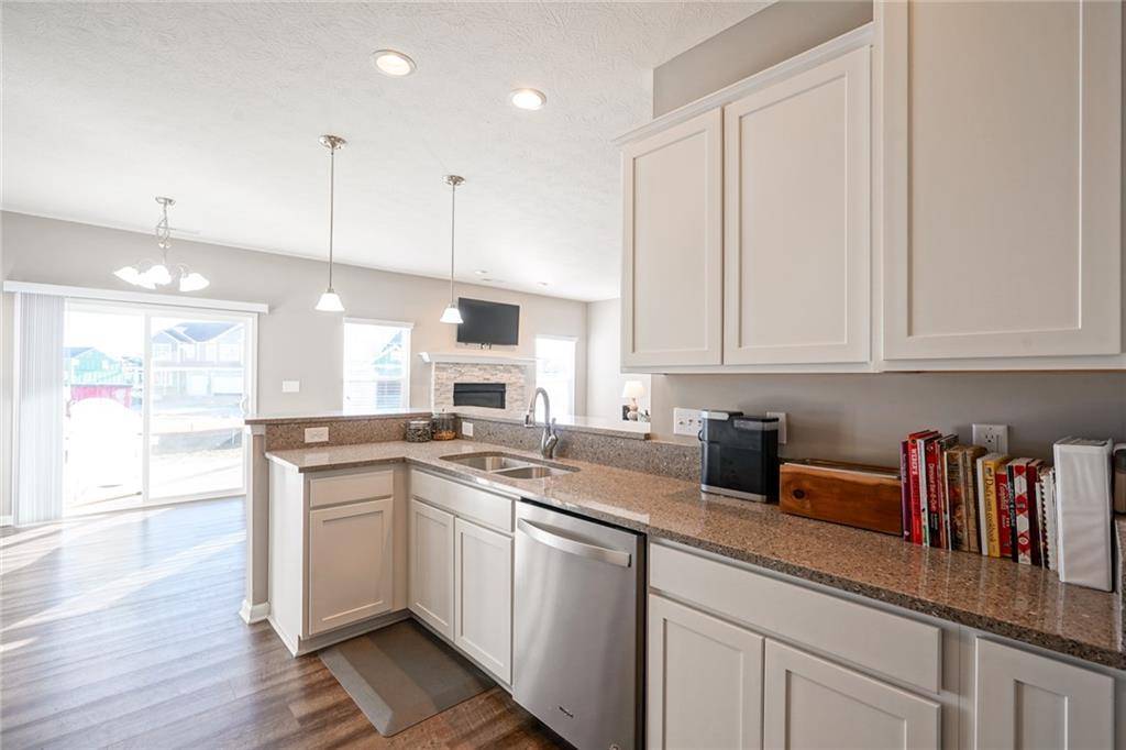 Indianapolis, IN 46239,8941 Hemingway DR