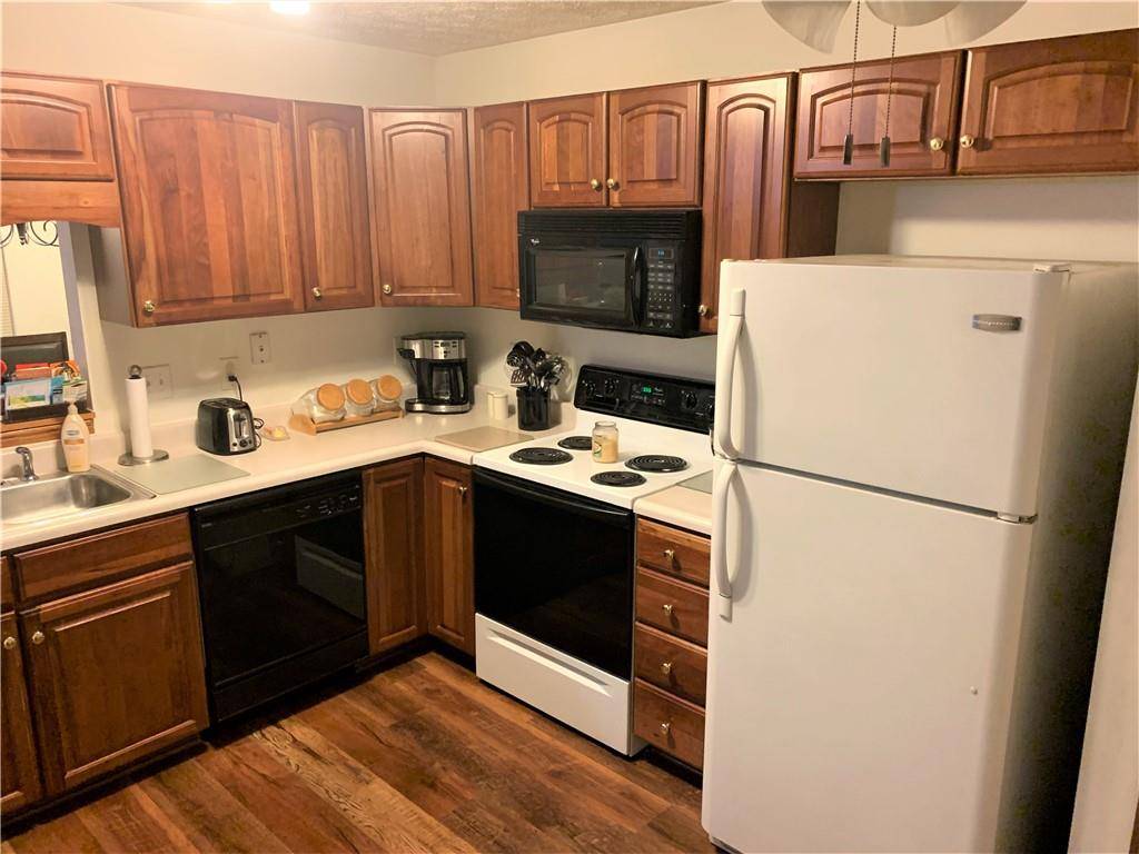 Indianapolis, IN 46268,7806 Crooked Meadows DR