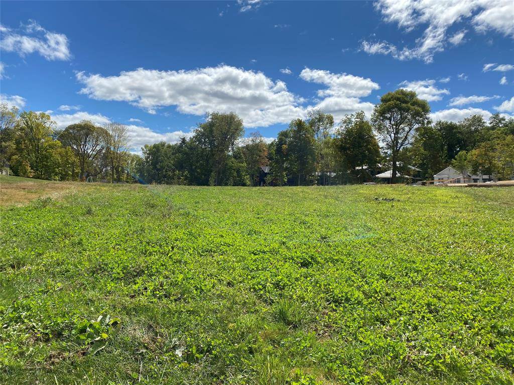 Westfield, IN 46074,1366 Forest Hills DR
