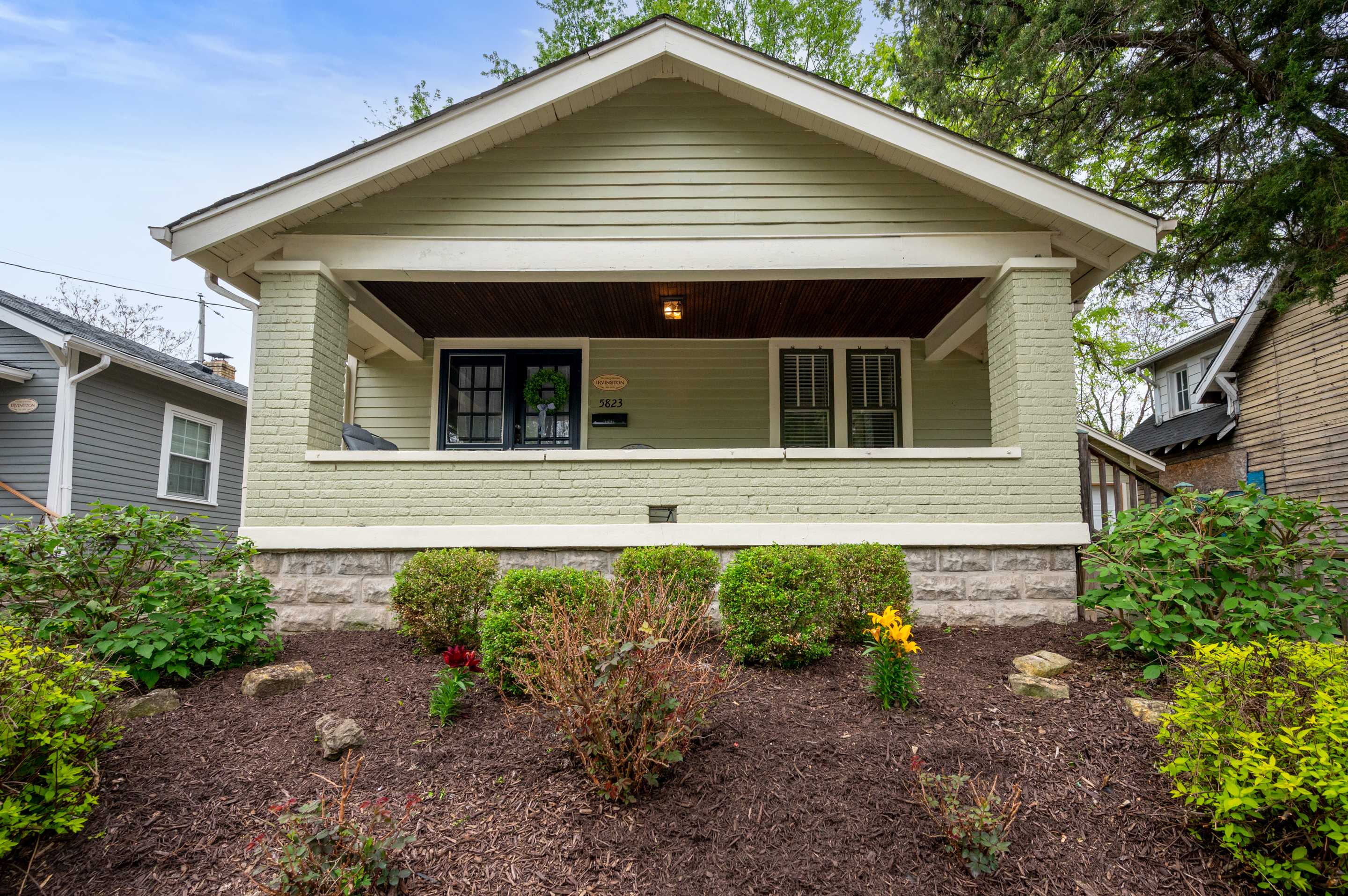 Indianapolis, IN 46219,5823 E New York ST