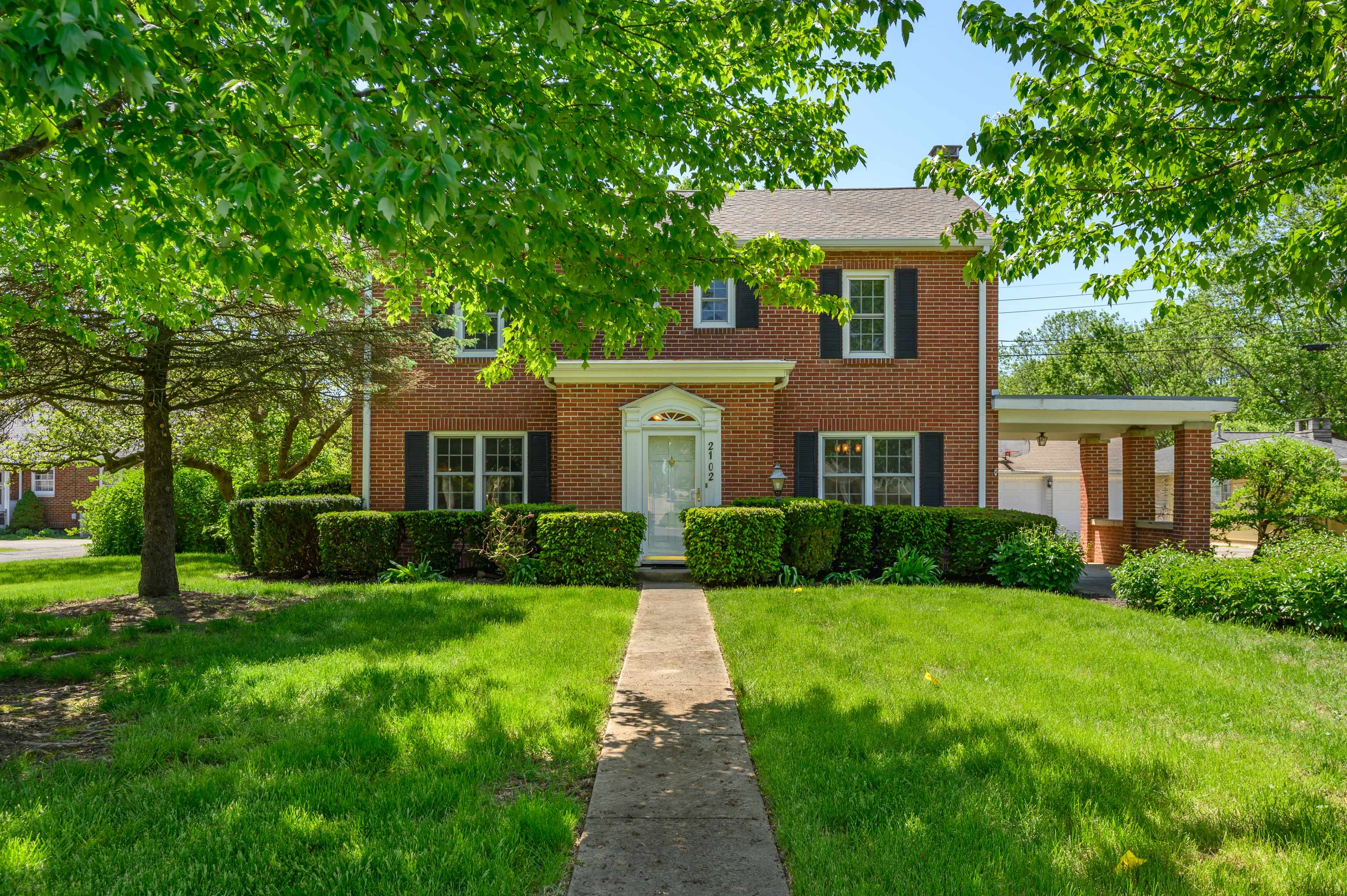 Columbus, IN 47201,2102 Home AVE