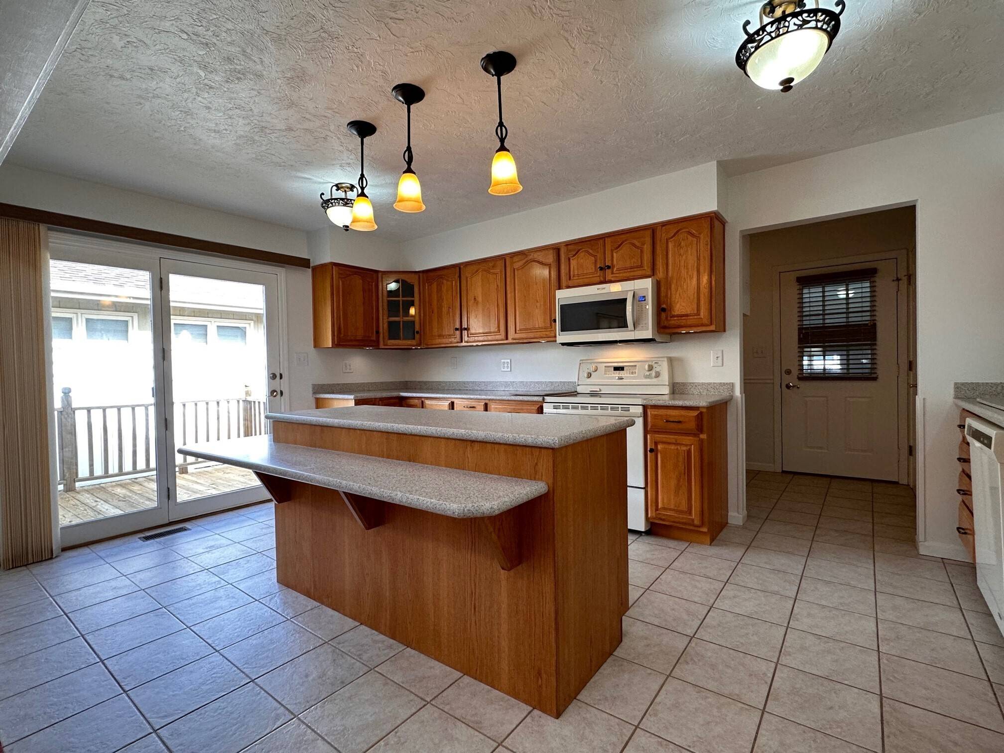 Anderson, IN 46013,513 N Buckingham CT