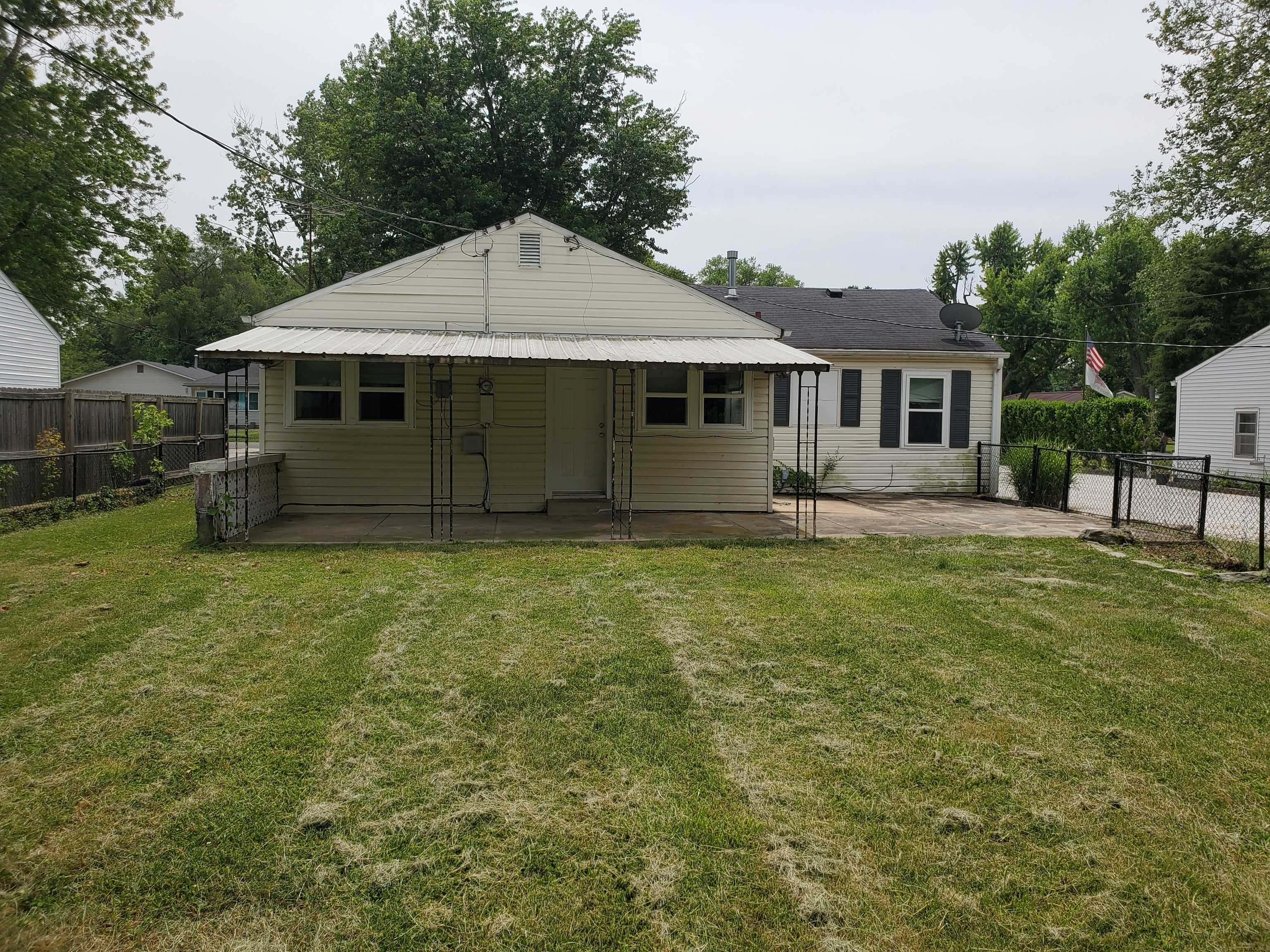 Greenwood, IN 46143,5206 Johnson ST