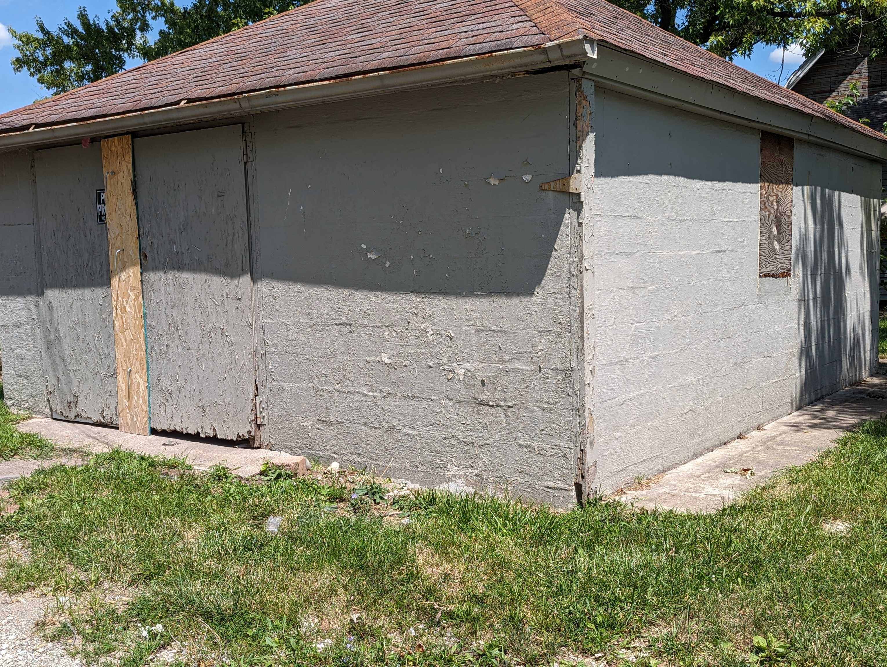 Indianapolis, IN 46225,2170 S East ST