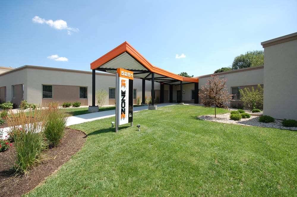 Indianapolis, IN 46227,5251 S East ST #18