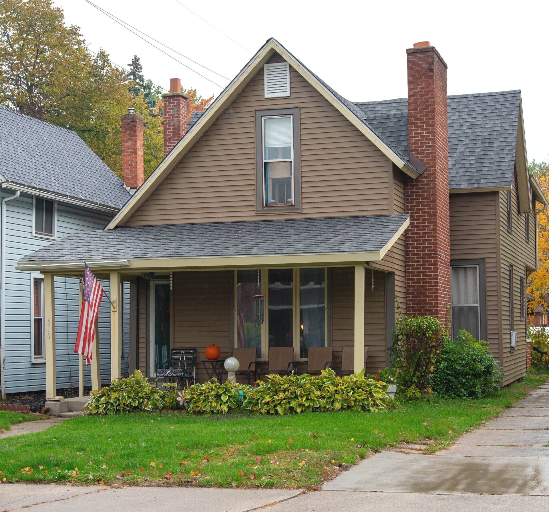 Goshen, IN 46526,616 S 7th ST
