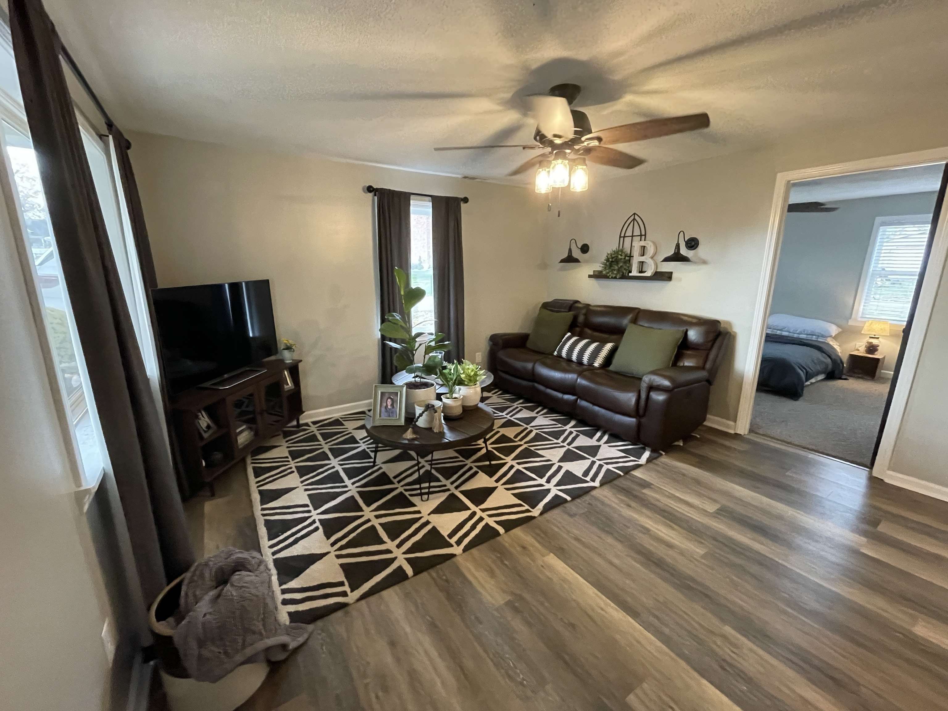 Elizabethtown, IN 47232,508 2nd ST