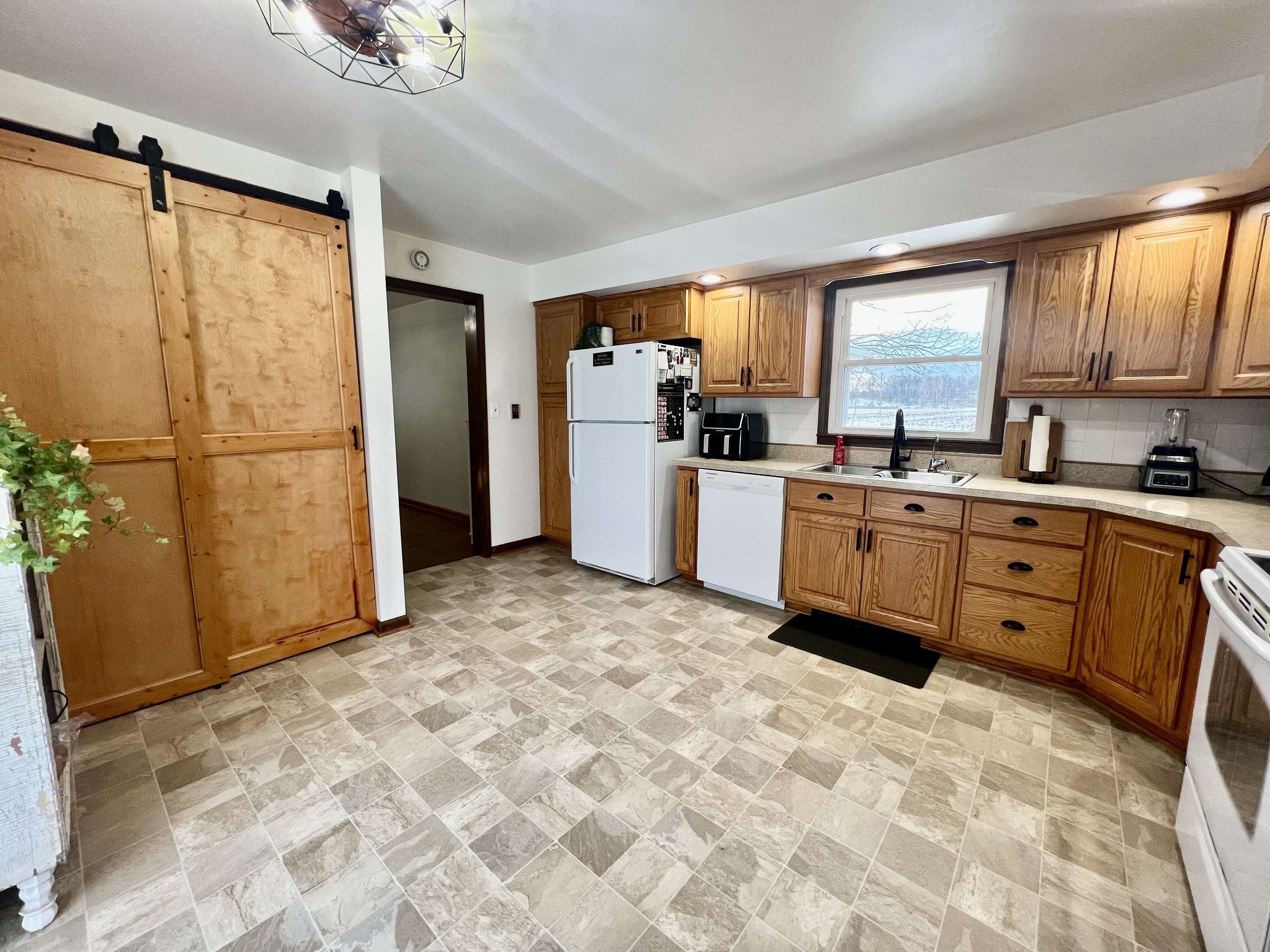 Medora, IN 47260,5272 W County Road 50 N