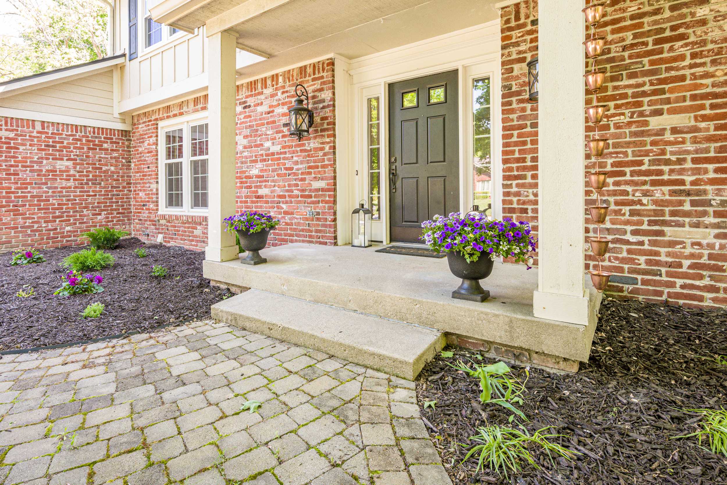 Zionsville, IN 46077,205 Spring DR