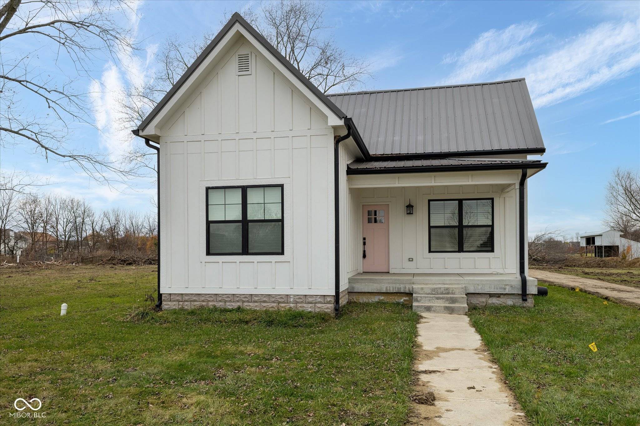Whitestown, IN 46075,706 S Main ST