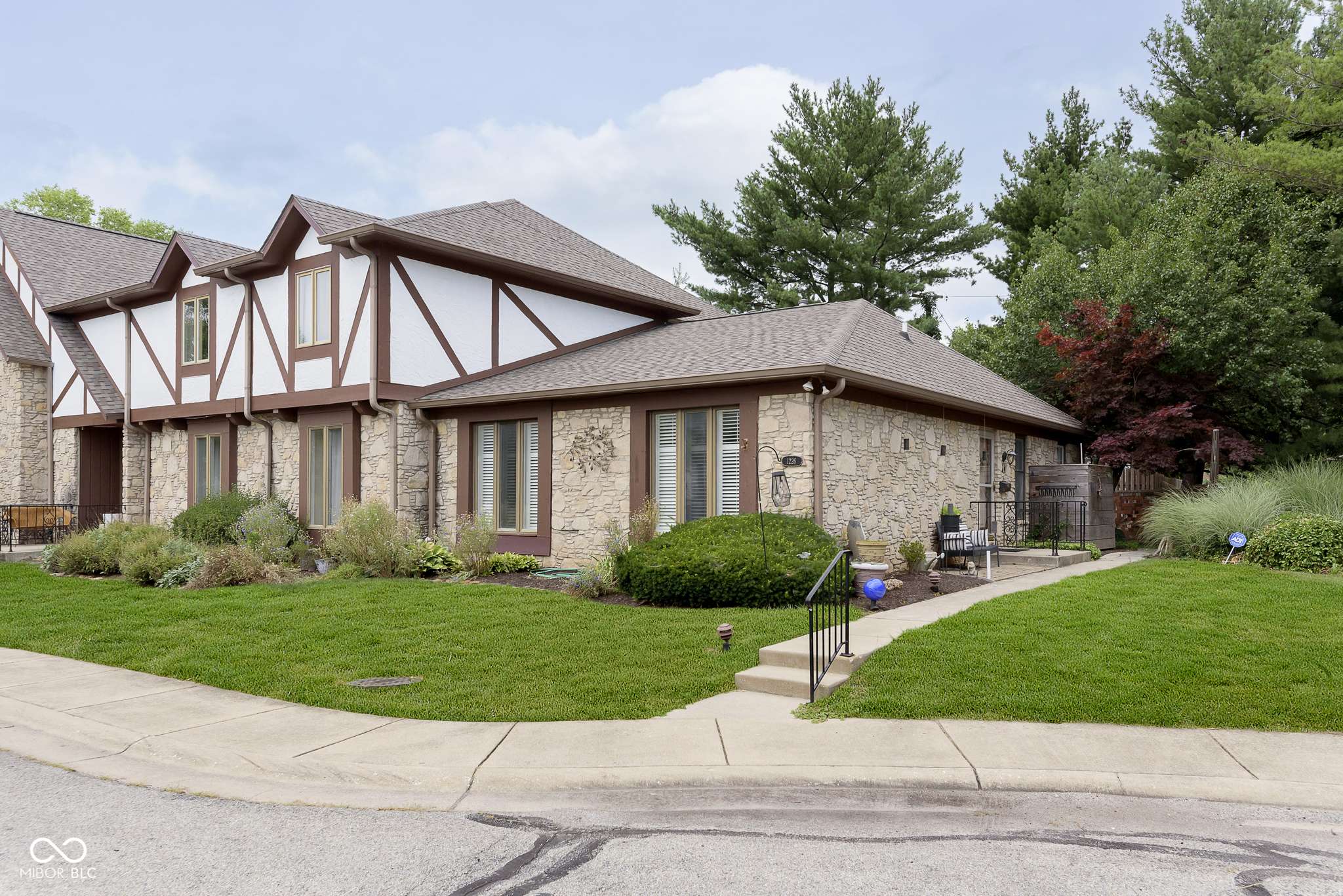 Indianapolis, IN 46260,1226 Kings Cove CT