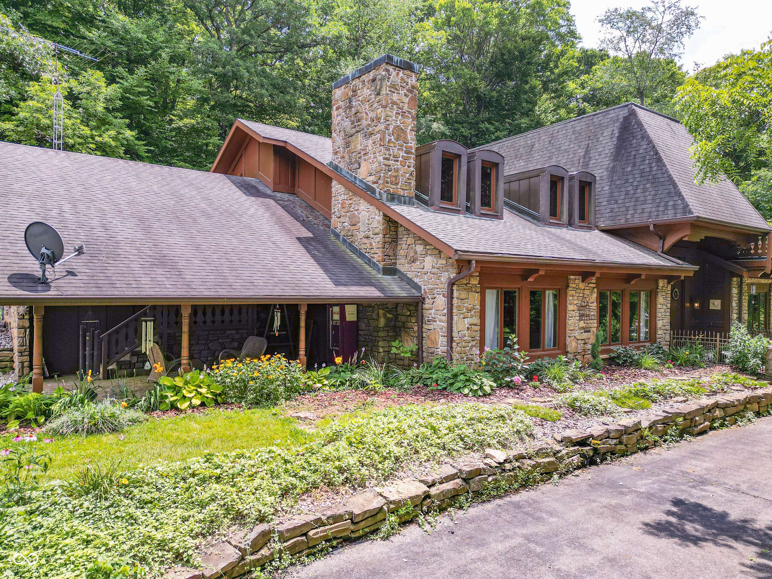 Nashville, IN 47448,935 State Road 135 S