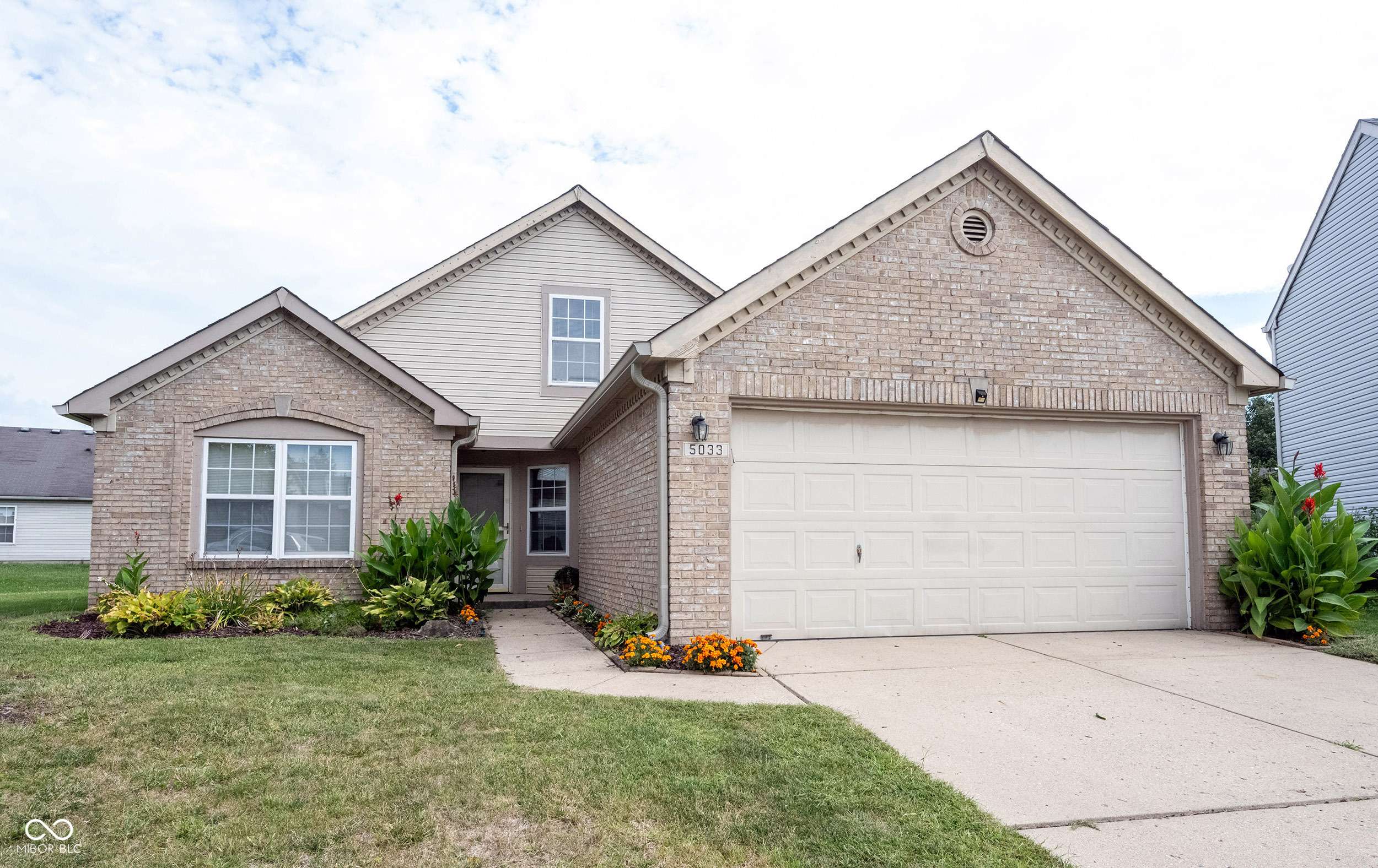 Indianapolis, IN 46254,5033 Quail Ridge LN