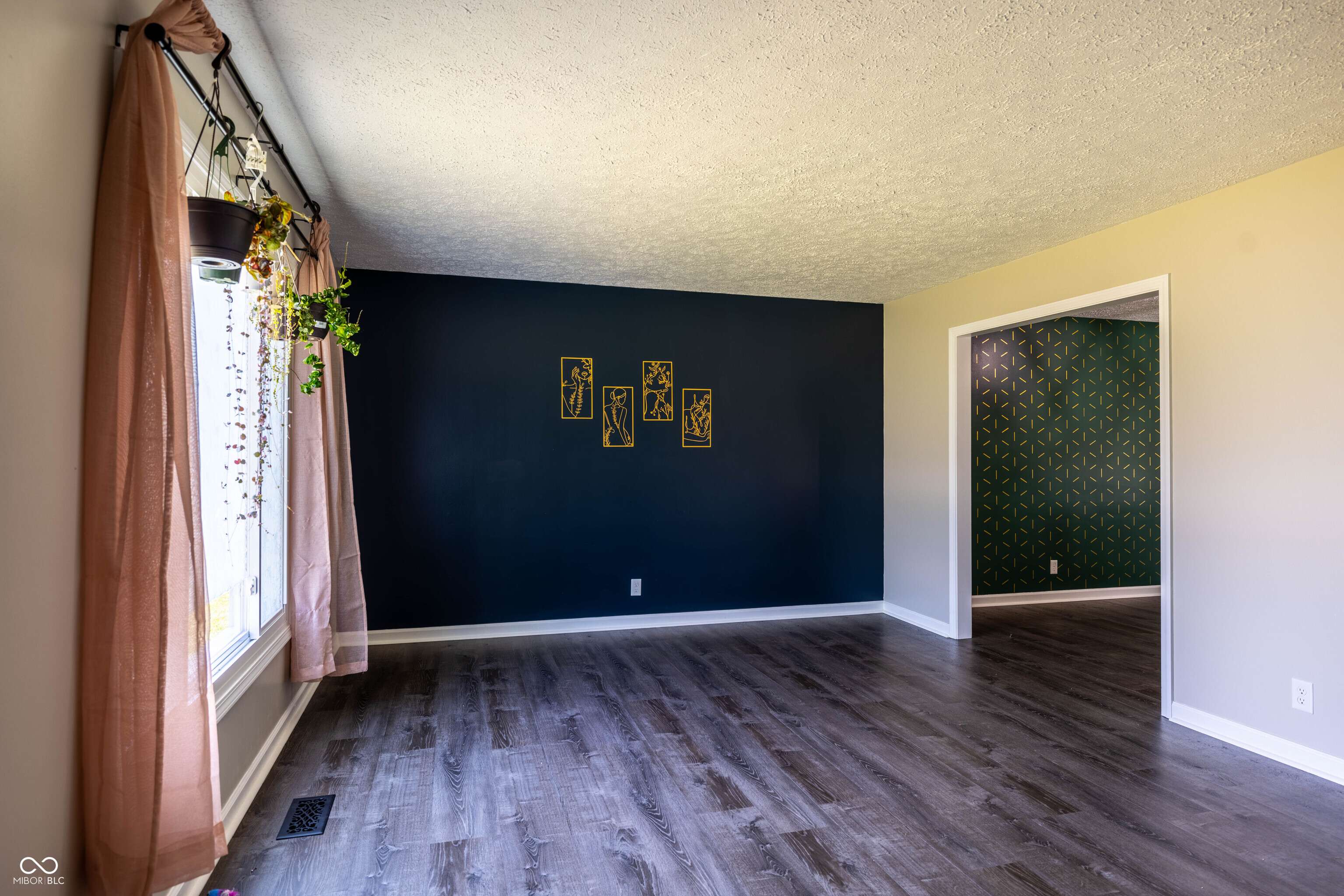 Indianapolis, IN 46256,8233 Warbler WAY