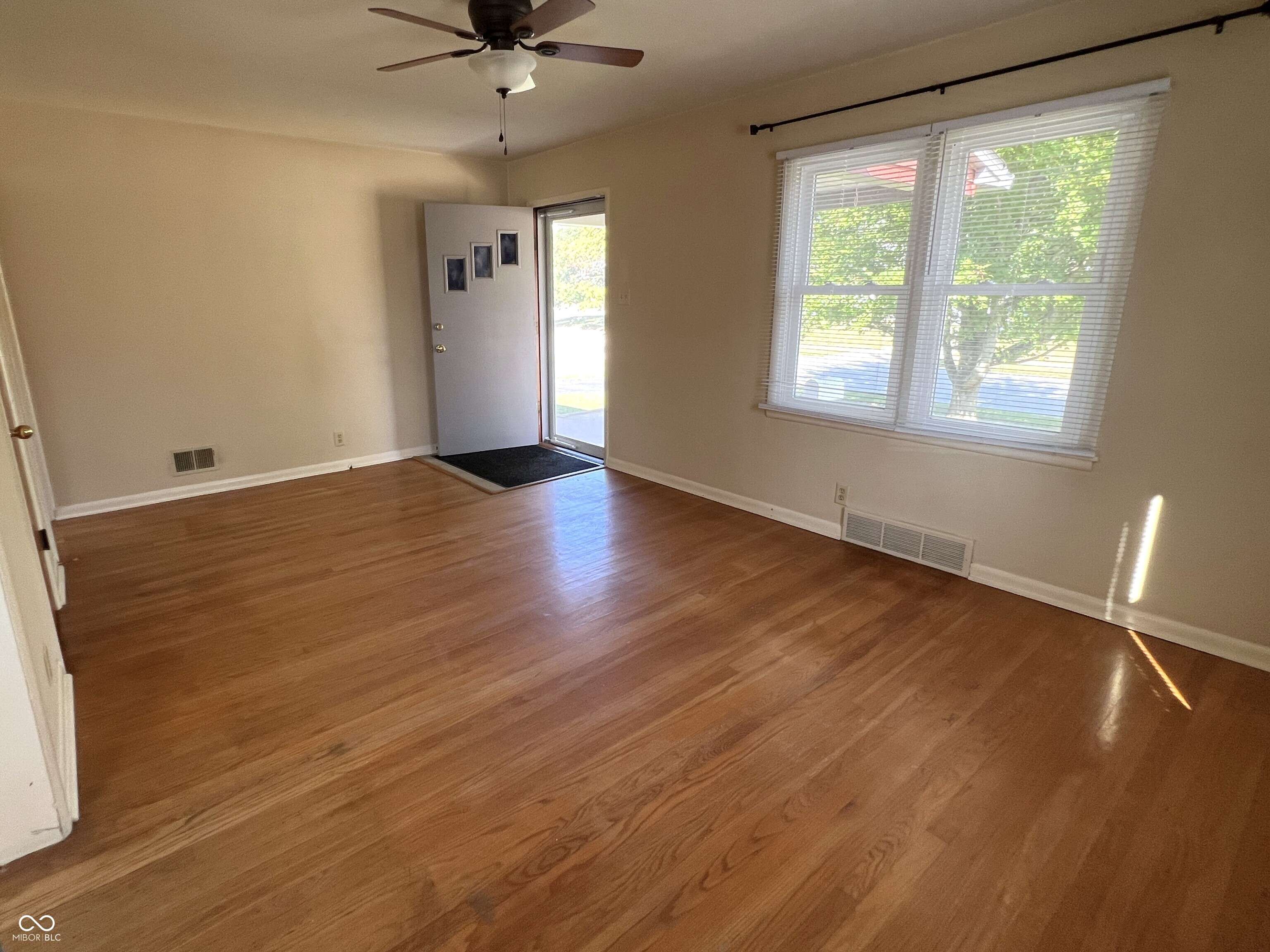 Beech Grove, IN 46107,406 N 11th AVE
