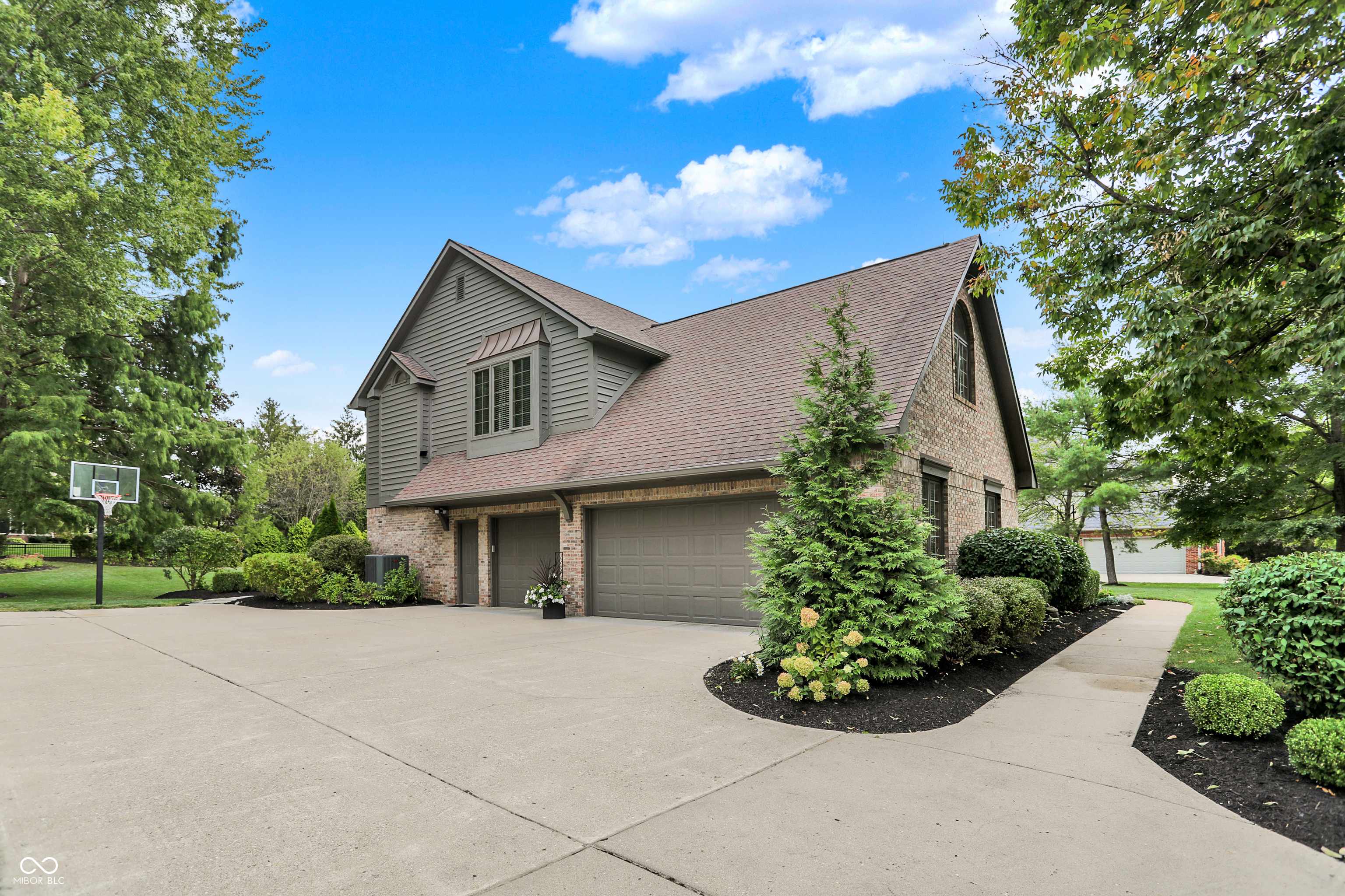 Zionsville, IN 46077,1962 Camargue DR