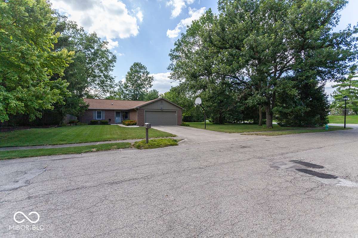 Indianapolis, IN 46256,8554 Fawn Meadow DR