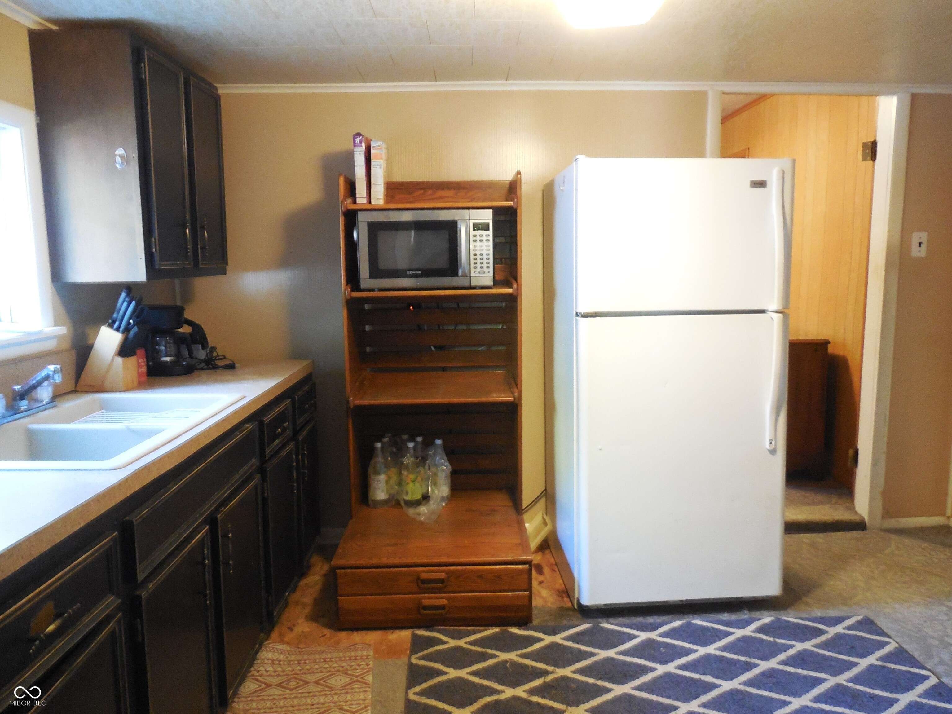Knightstown, IN 46148,524 N Washington ST