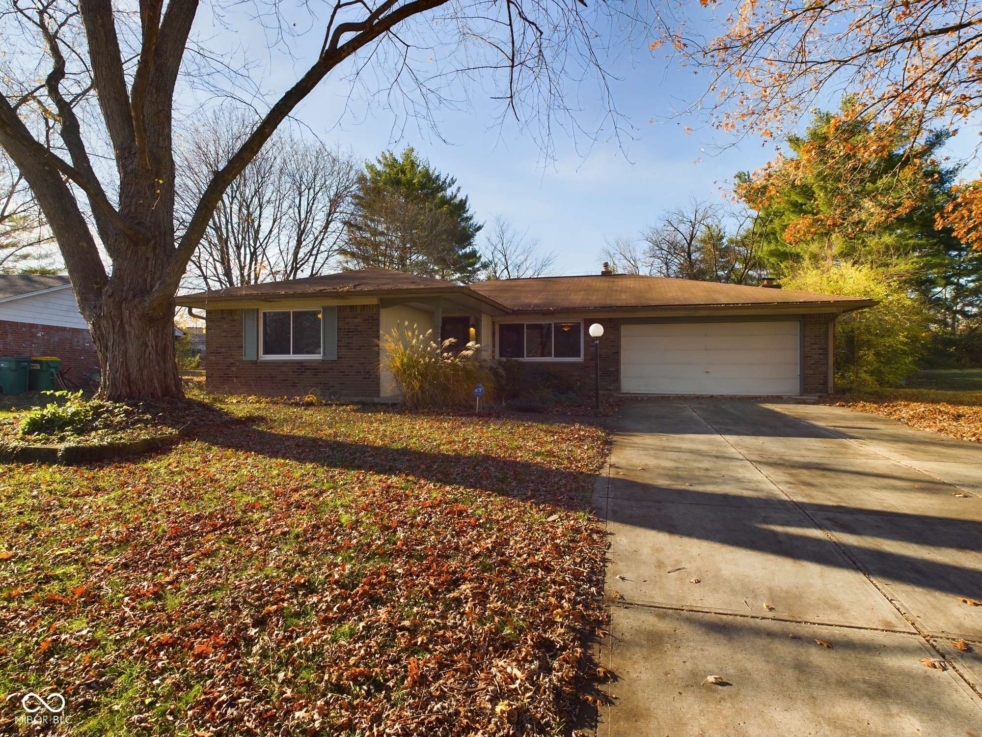 Indianapolis, IN 46260,1726 Trace LN