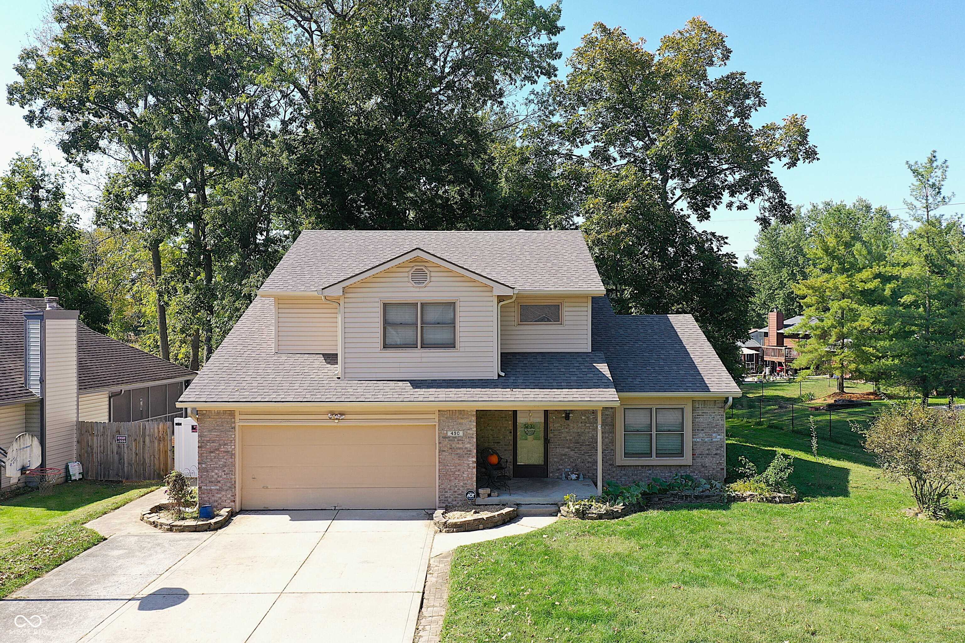 Greenwood, IN 46142,490 Old Hickory LN