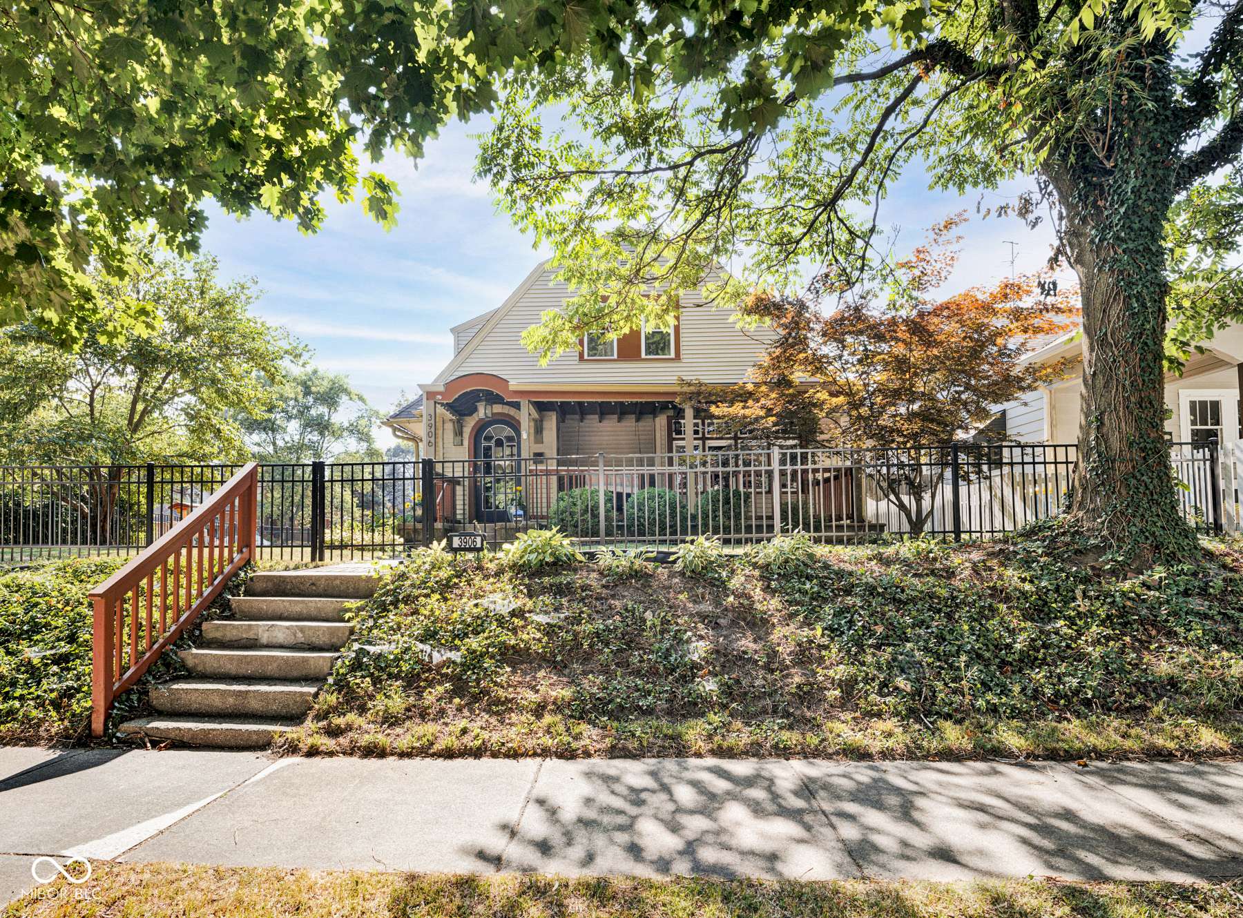 Indianapolis, IN 46205,3906 Ruckle ST