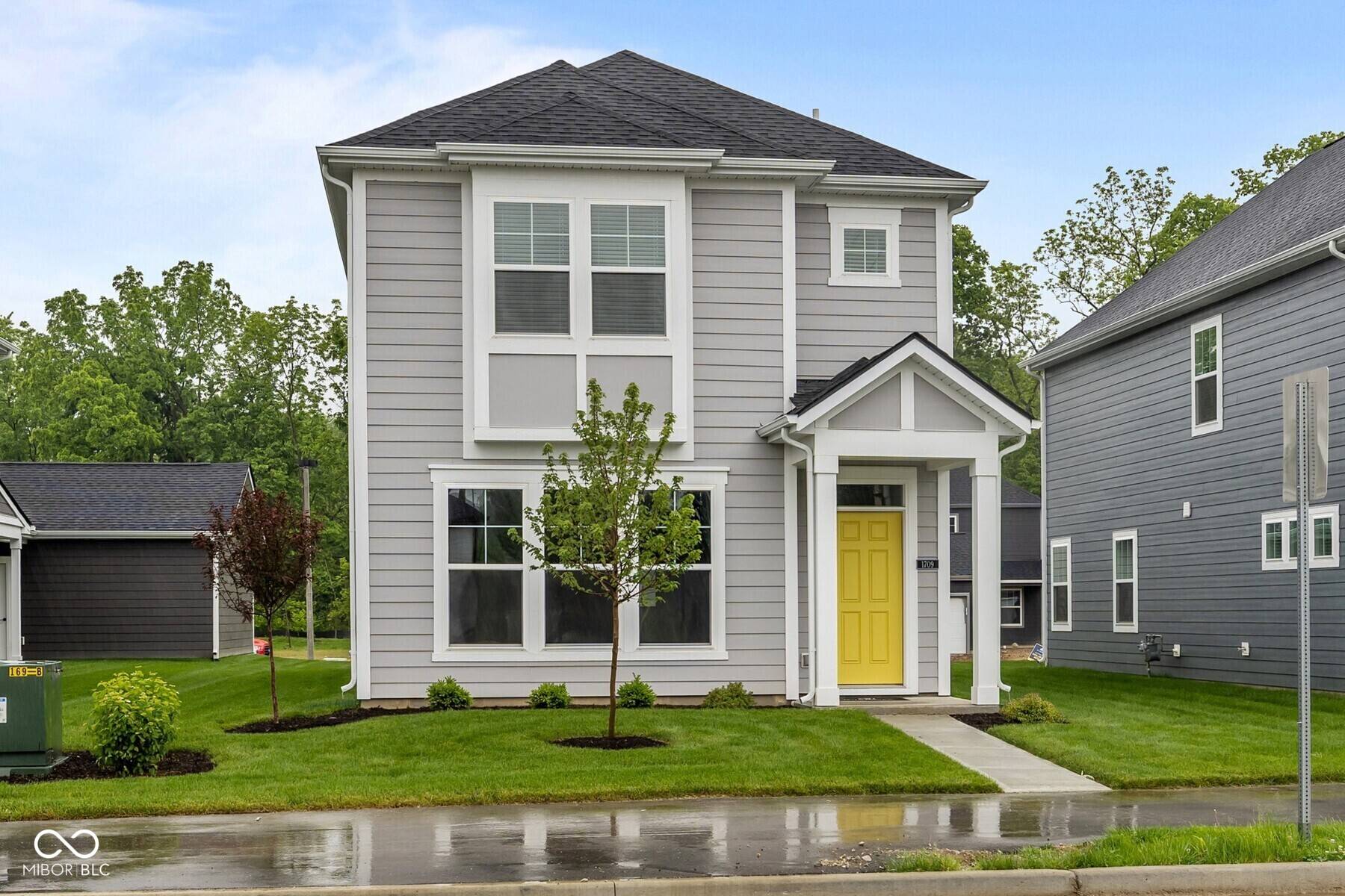 Indianapolis, IN 46240,1709 Real ST