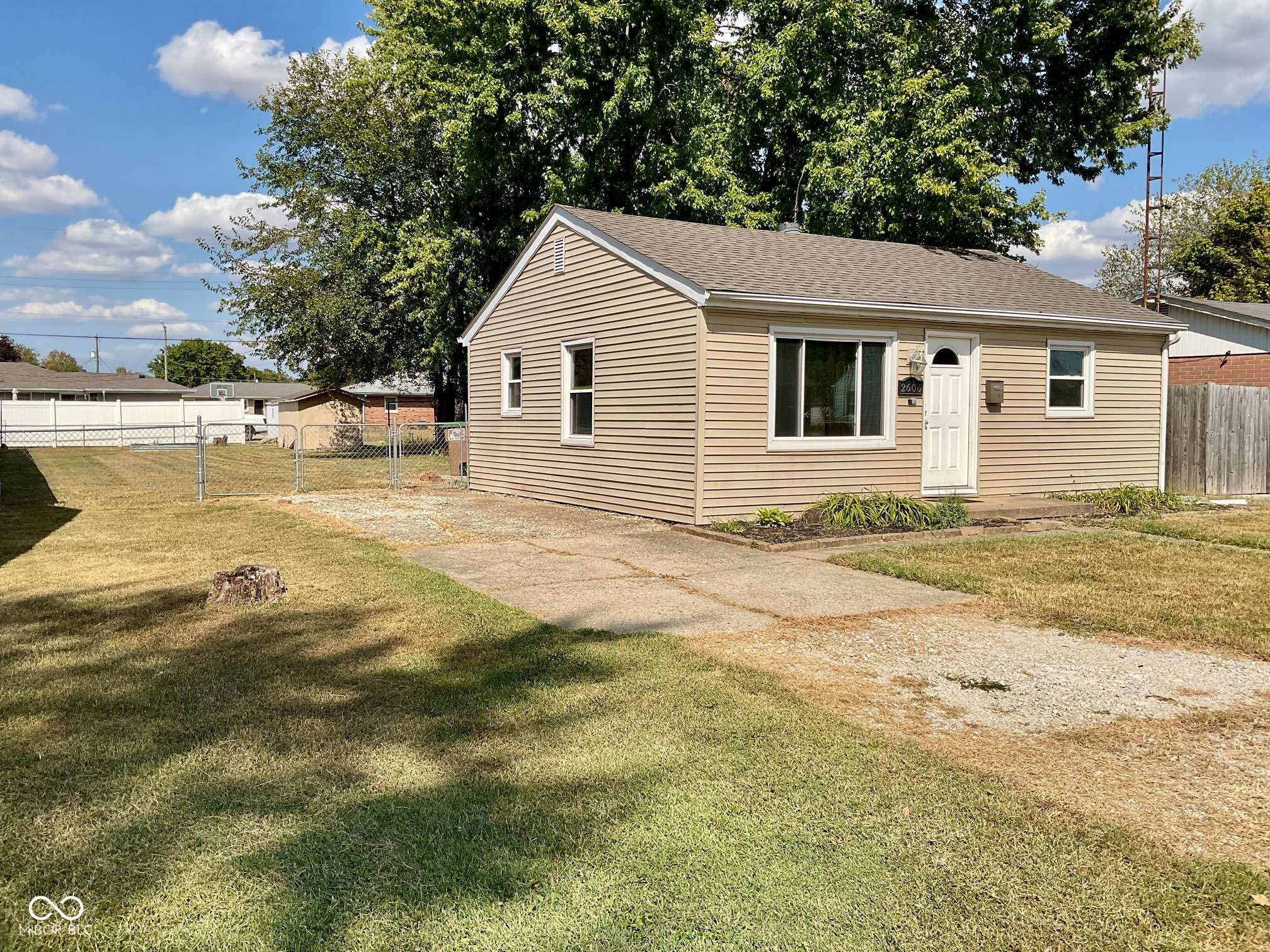 Columbus, IN 47201,2606 13th ST